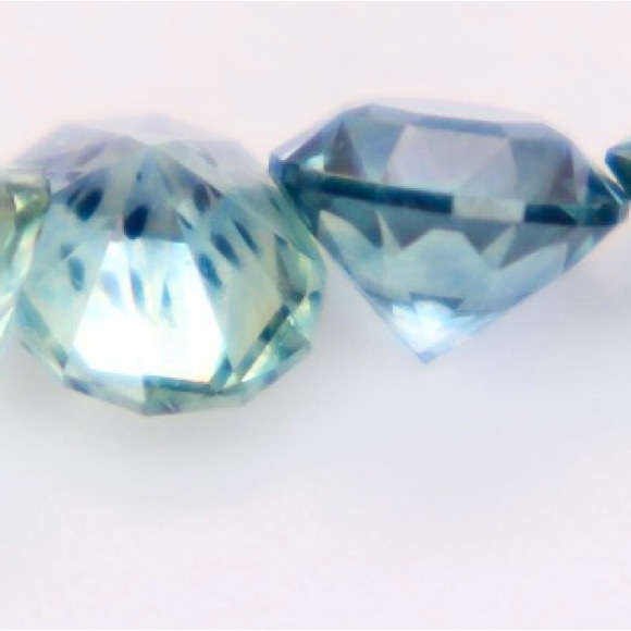 Bundle of loose faceted Saphire gemstones

100%  mined and faceted in USA - Picture 7 of 8